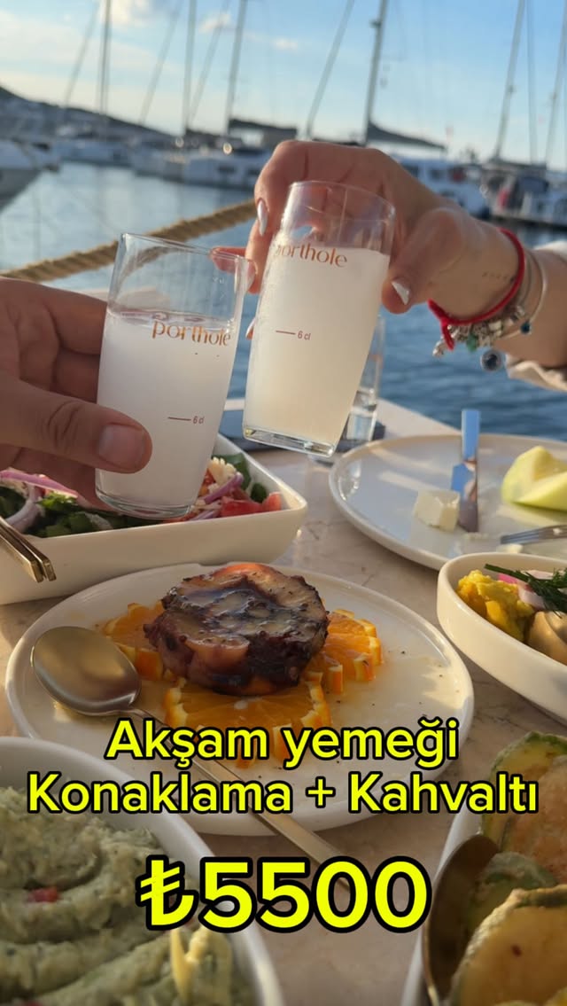 @portholefoca da akşam yemeği @marinafocahotel de konaklama ve kahvaltı hepsi (kişi başı) ₺5500 Atlı…
