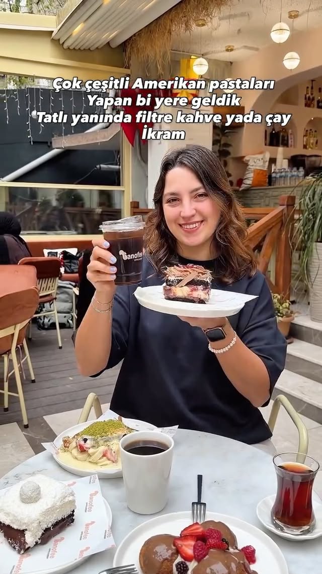 Çok çeşitli Amerikan pastaları yapan bi yere geldik; Tatlı yanında filtre kahve yada çay ikram @bano…