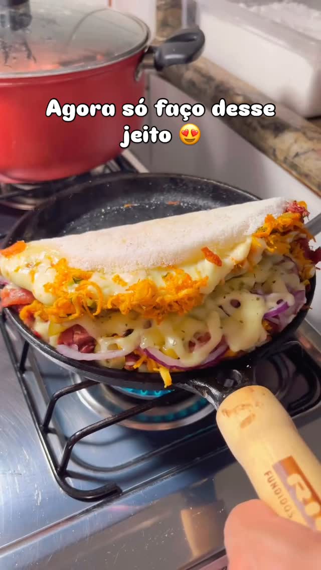 Se liga nessa benção 🌮😋 Tapioca nordestina que chegou pra causar!🌵🔥 Queijo, carne seca, frango desfi…