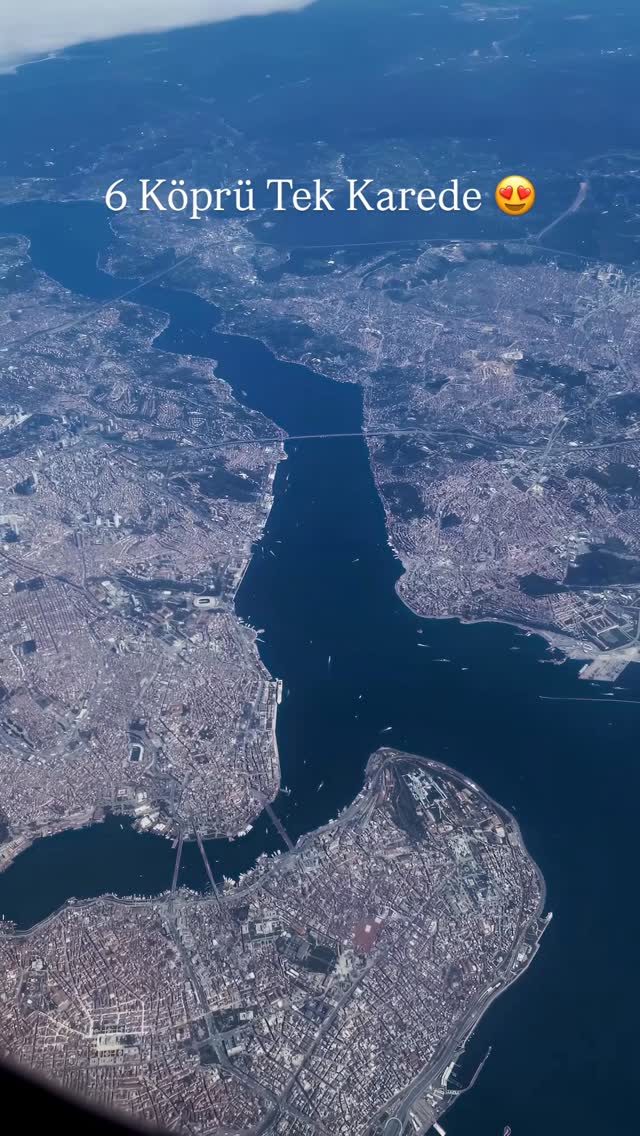 İstanbul semalarında 6 köprü tek karede 🌉 Sizce yükseklik kaç metre? #aviation #plane #view #bridge …