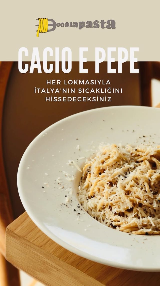 Cacio E Pepe Spaghetti şovuyla büyülenmeye hazır mısınız? Eccolapasta’nın ustaları, her bir sarmalın…