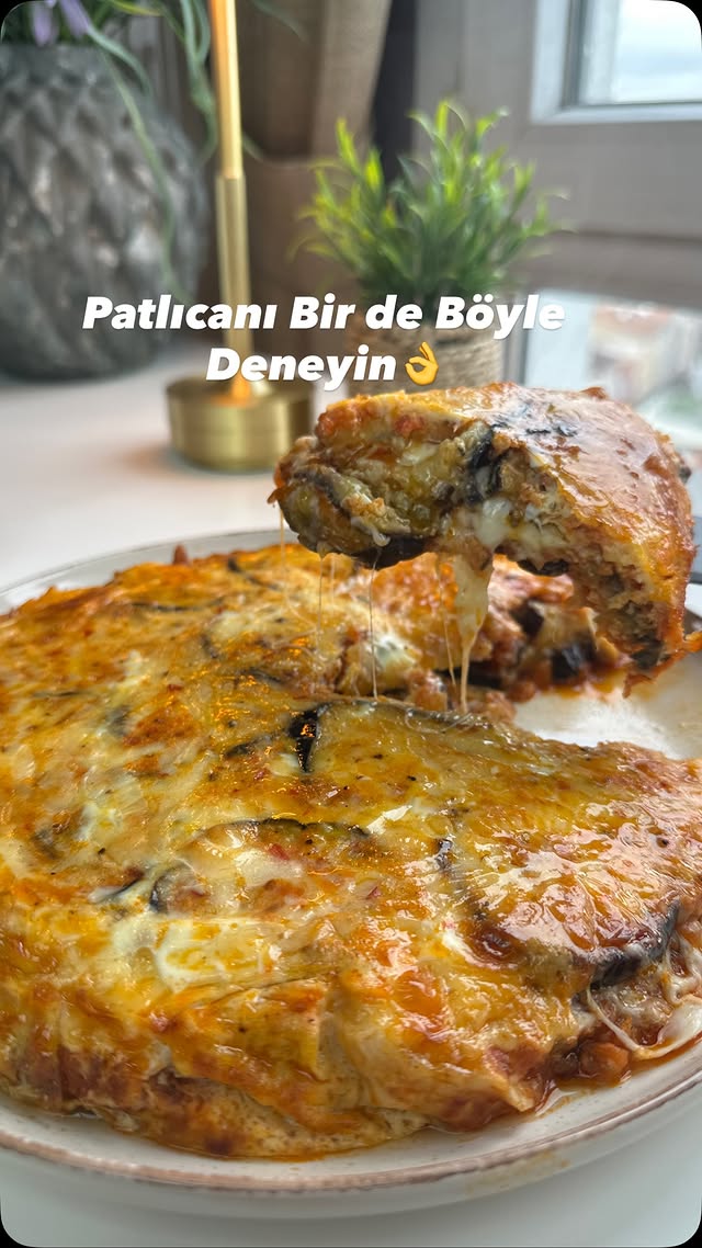 🇮🇹 İtalyan Usulü Patlıcan Pastası Kaydetmeyi unutmayın📌 Siz patlıcanı en çok nasıl seversiniz? Kızar…