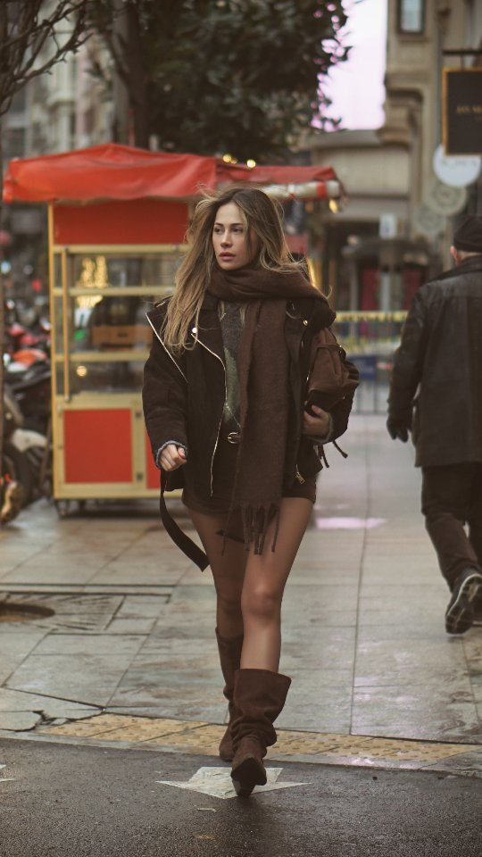 Her an karşınıza çıkabilirizZz:) @rabishann #sokakfotoğrafçılığı #cinematographer #cinematic