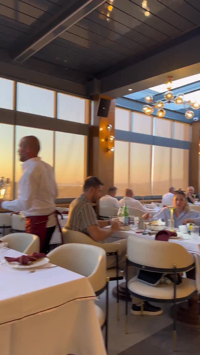 Keyifli akşamlar, lezzetli sofralara davetlisiniz!😊 Köşkeroğlu Ocakbaşı’na bekleriz.❤️‍🔥 #köşkeroğlu…