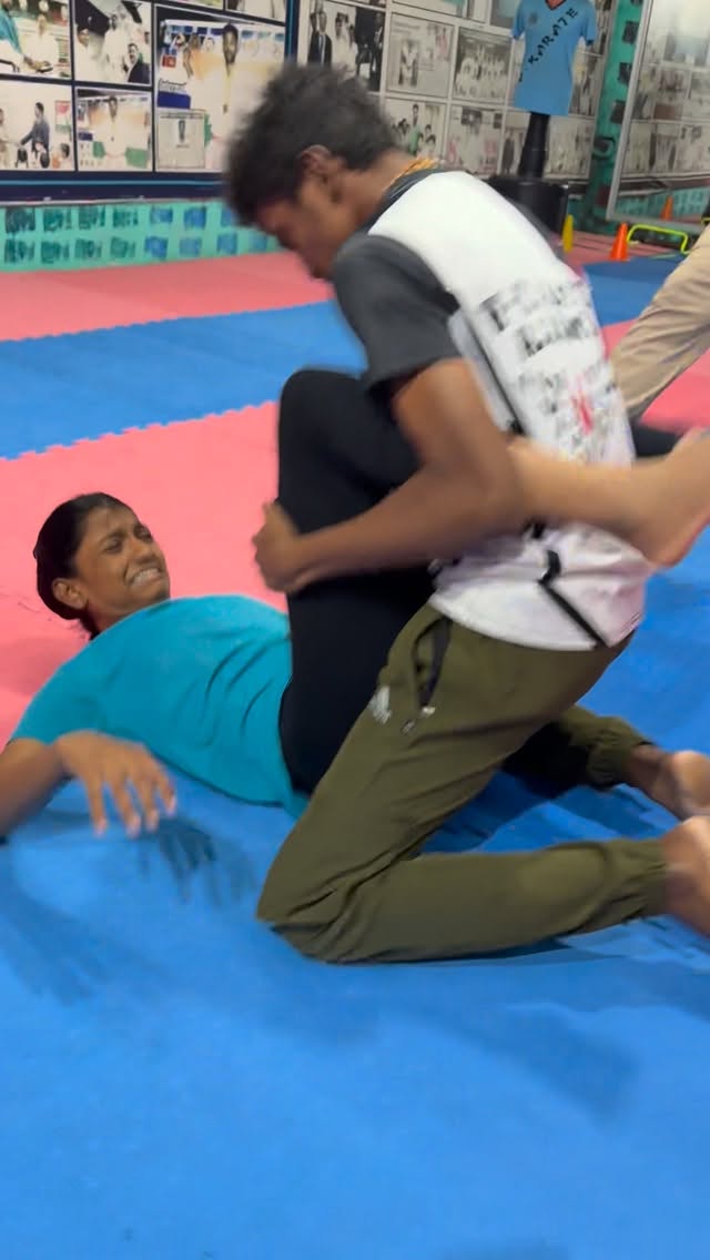V KARATE, GIRLS & WOMENS SAFETY #selfdefense #trending #shorts #viral #martialarts #vkarate #fitness…