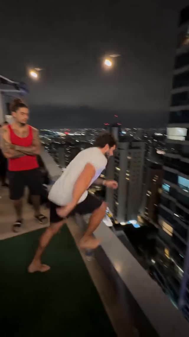 Salto com sucesso 😂