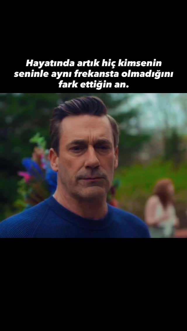Bazı diziler var ya… gerçekten kimsenin radarına girmiyor. Your Friends & Neighbors tam olarak öyle …