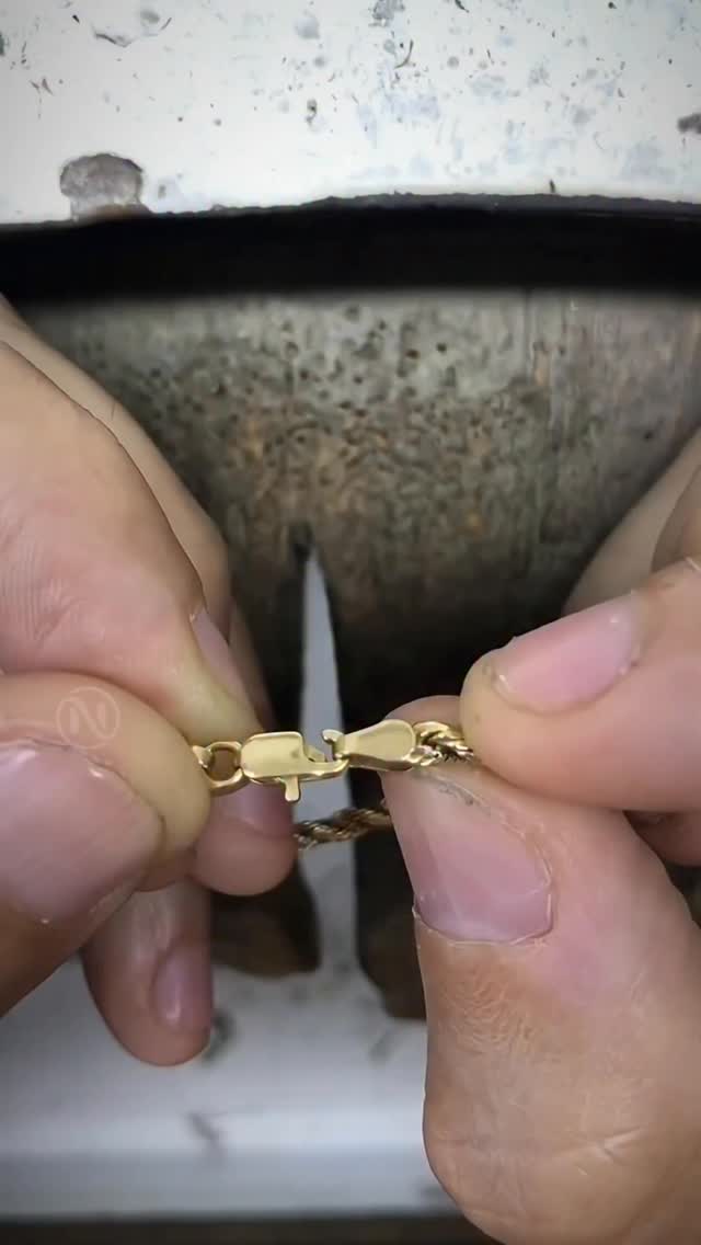 Como consertar um fecho danificado? Vamos consertar 😎 #joiasfeitasamao #jewelry #ourivesaria #goldsm…