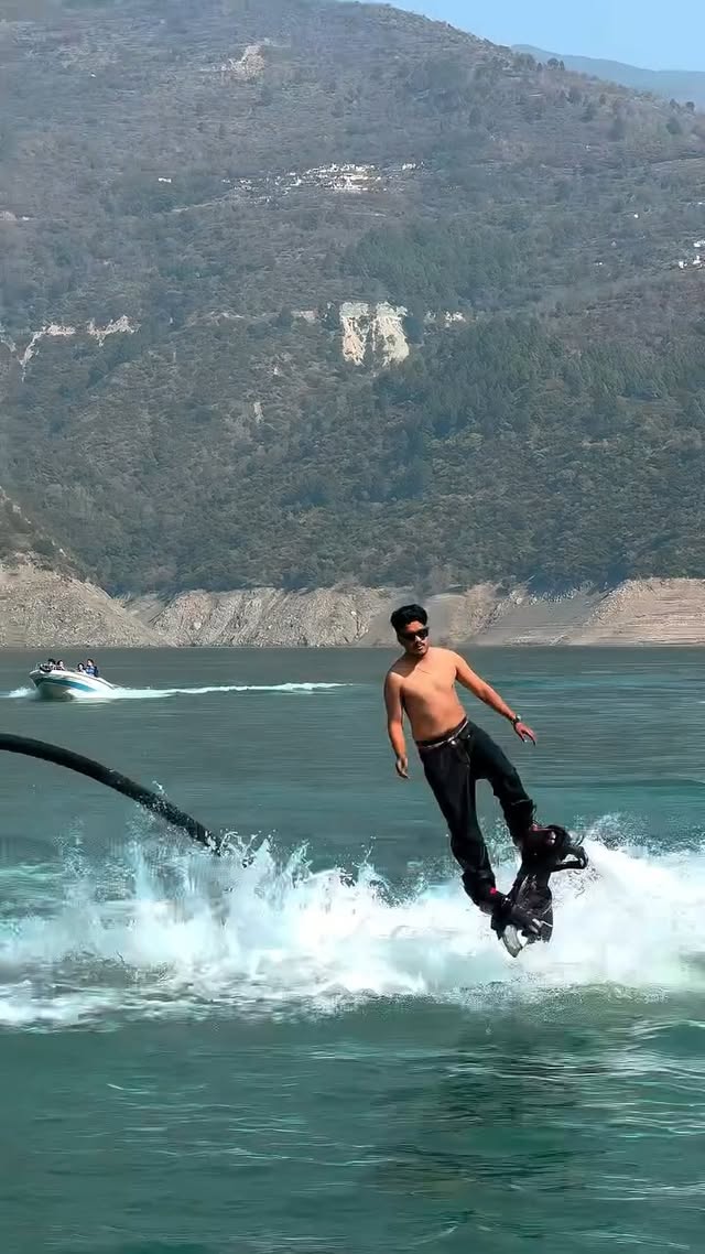 Tere liye ♥️ #trendingreels #watersport #flying #flyboard #flyboard