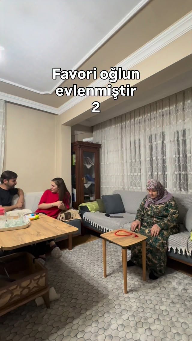 Tamamen mizah amaçlıdır 😊 Bu videoda herhangi bir şeyle dalga geçilmemiştir . . . . . #karıkoca #kay…