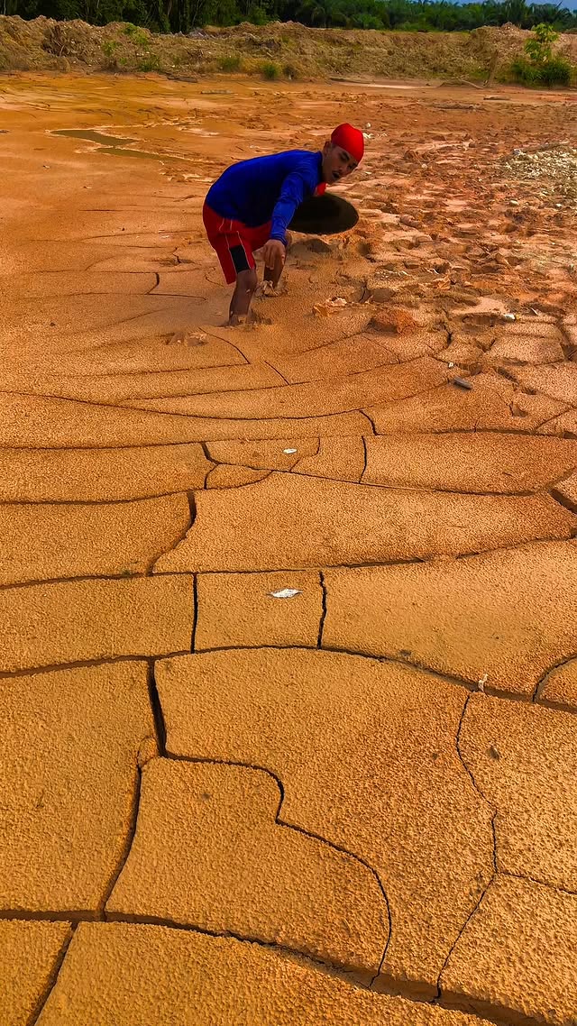 viral‼️discovery of tens of grams of gold, this yellow material is beyond doubt #viralreelsシ #virals…