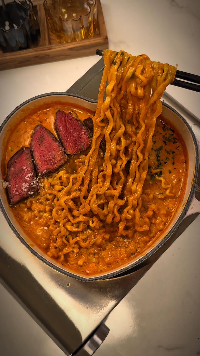 This ain’t your average buldak🔥 Creamy, cheesy buldak topped with juicy steak slices, all made in a …