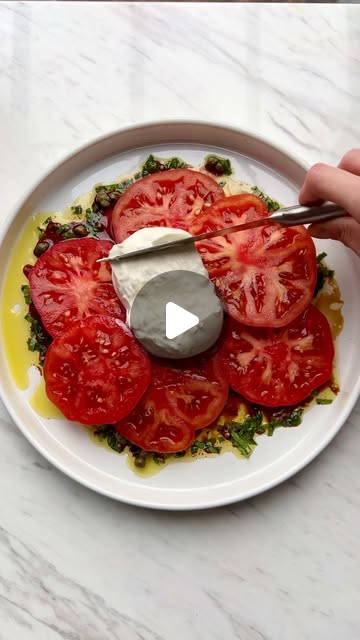 Burrata & Tomato with Balsamic Caper Dressing 🍅🧀✨ (via: @oneplategirluk) Simple, fresh, and absolute…