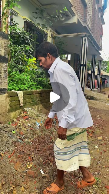 আল্লাহর নাম লেখা কোবরা সাপ মানুষের হাতের উপর বসলো! 🐍😱 #Cobra #Allah #Snake #Miracle