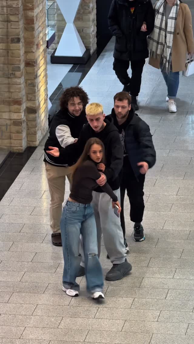 When you’re no longer expecting anything good — kindness shows up❤️‍🩹 (Social Experiment)