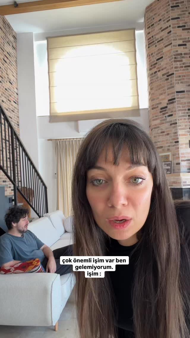 hdhhsjwjwjwhhehhahxhshhs