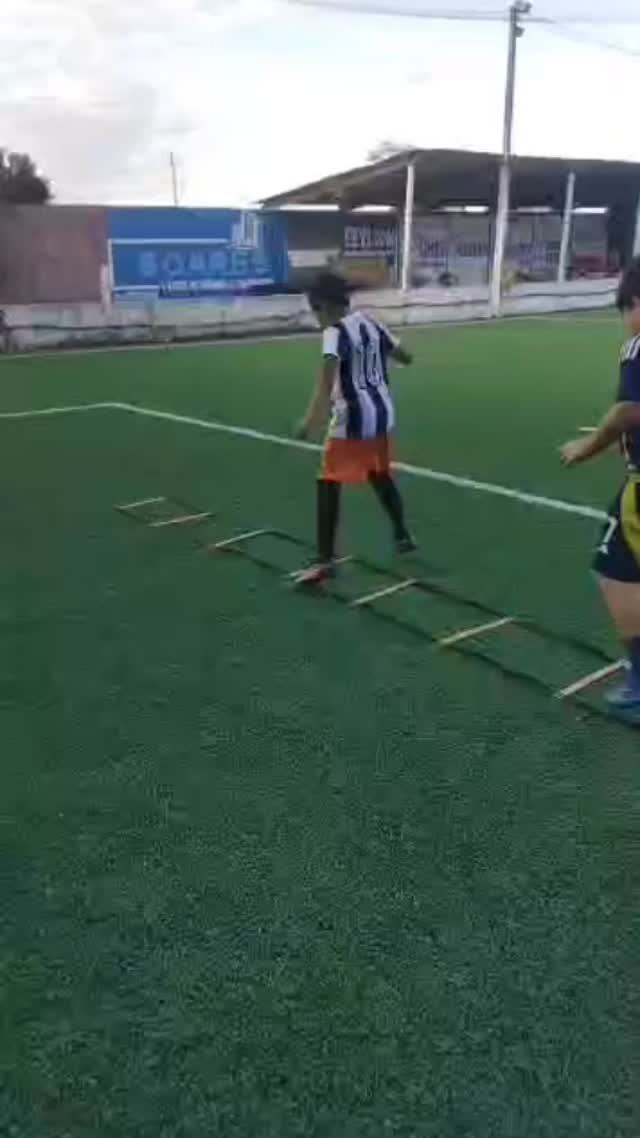 Sports pin