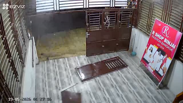 Ini we video lebih jelasnya, karna dia balap kali jadi gak terlalu jelas wajahnya Manatau ada yg per…