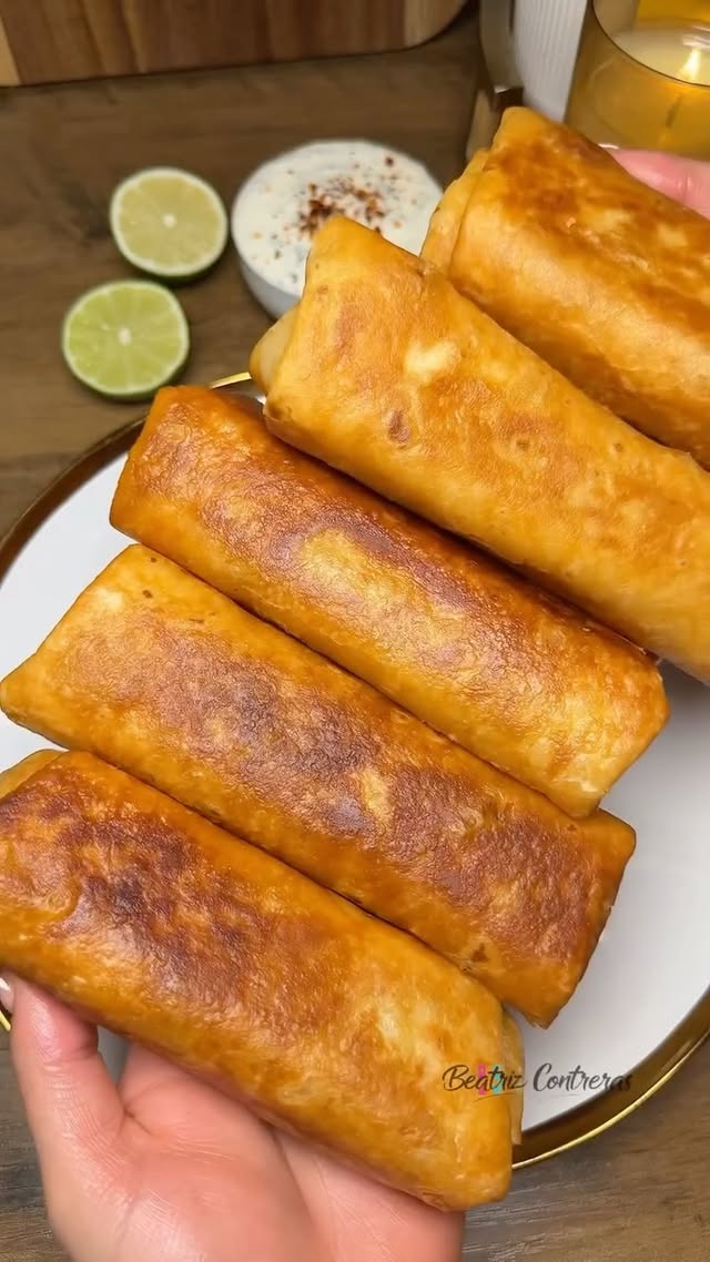 Chimichangas de pollo#ideasdecomida #recetasfaciles #recipe #dinnerideas #chimichangas