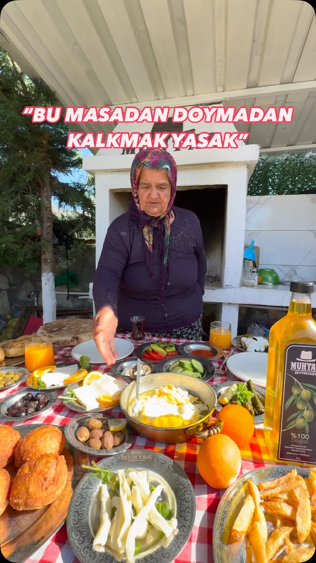 Günaydın canlar🌞 Muhtar Çökertme köy kahvaltımızda doğallığın ve paylaşımın tadını çıkarabilirsiniz.…