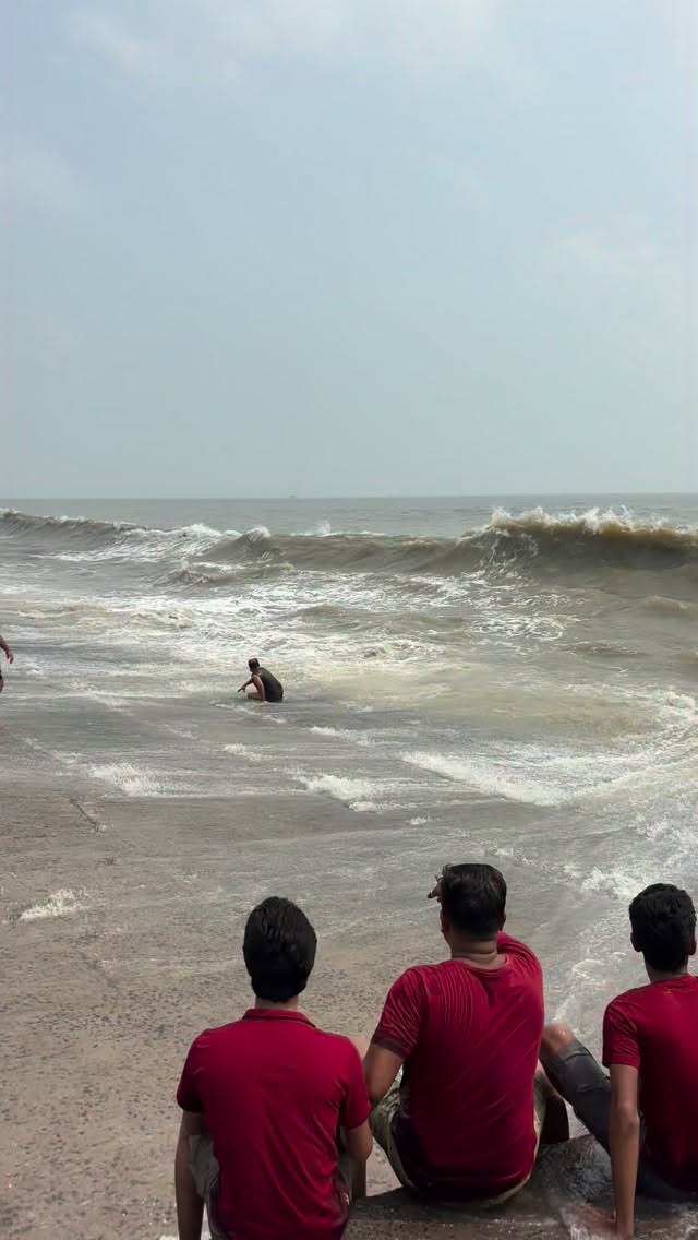 digha viral kaka waves 🌊😱#viralreels #share #milin #hilights #olddighaseabeach🏖️🏖️@subhadip__5k