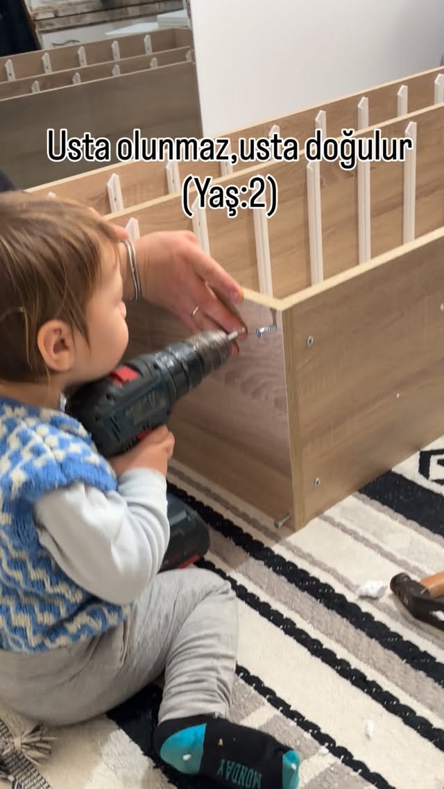 Evde tadilat tamirat ihtiyacı olan varsa Bertu ustanız halleder 😅🥰 maşallah diyelim eline de çok yak…