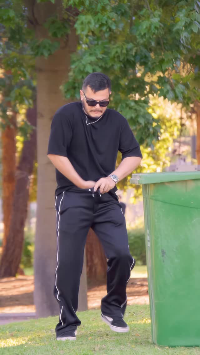 Türkiye’de işeme şakası 😂😂 . . . #şaka #komedi #troll #prank #funny