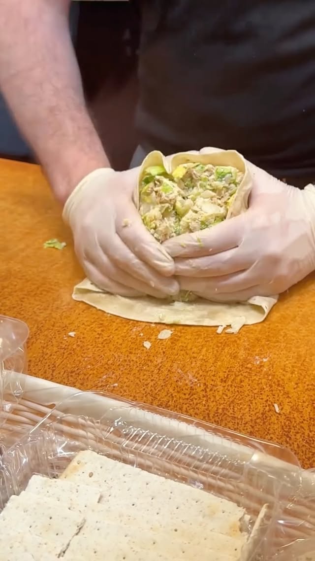 How much would you pay for this chicken Caesar wrap? @vinnyscafeboca