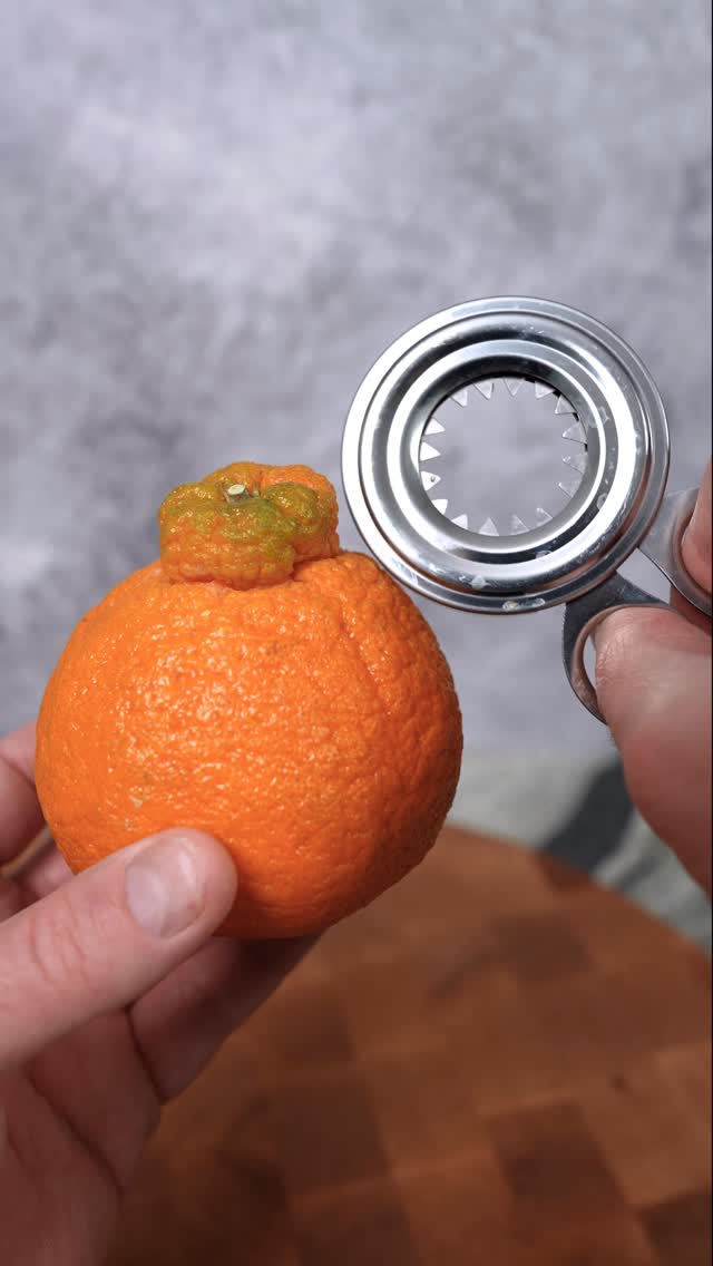 Egg cutter vs sumo orange #asmr #satisfying #fruit