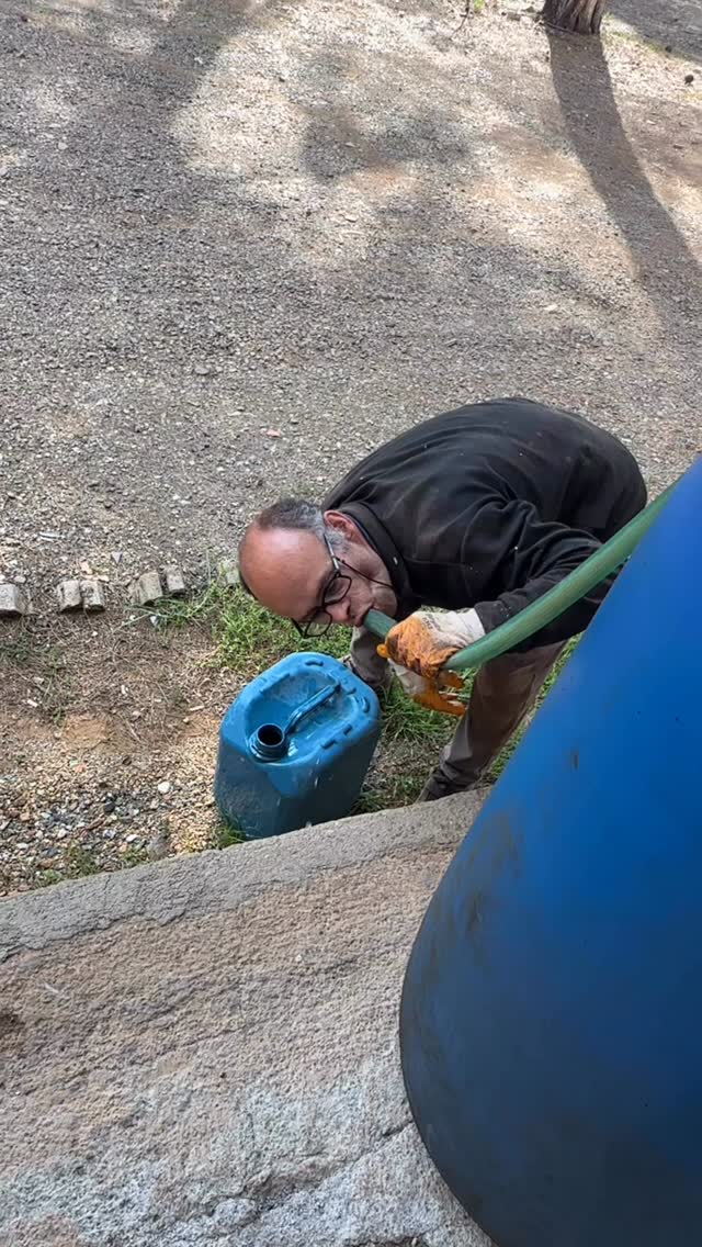 Sakaroğlu Mustafa’dan günlükler-1 #çiftci #traktör #dizel #maden #komedi Mazot (motorin), ham petrol…