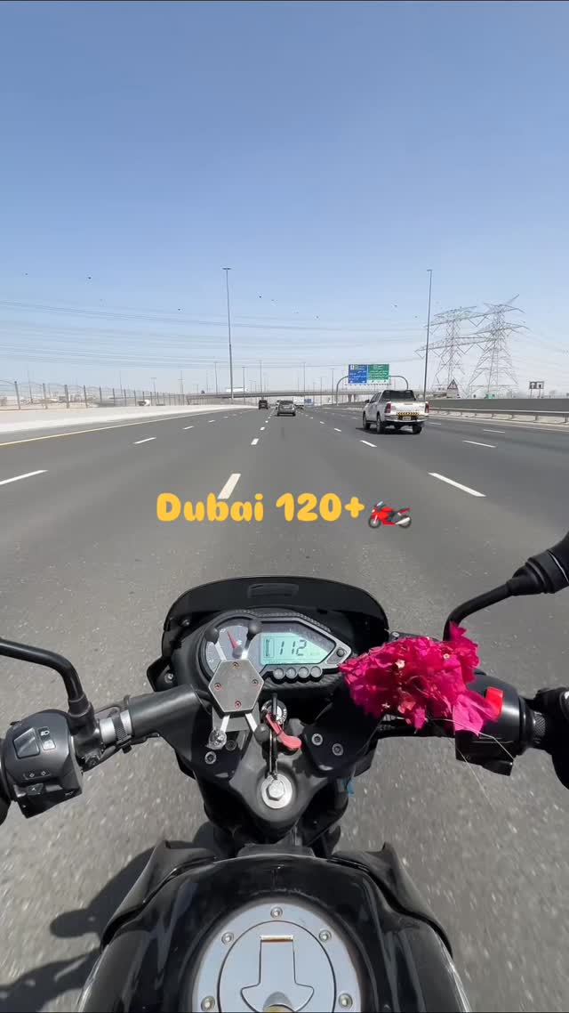 24+ million view #dubai🇦🇪 #sheikhzayedroad #uae🇦🇪 #burjkhalifa #downtowndubai