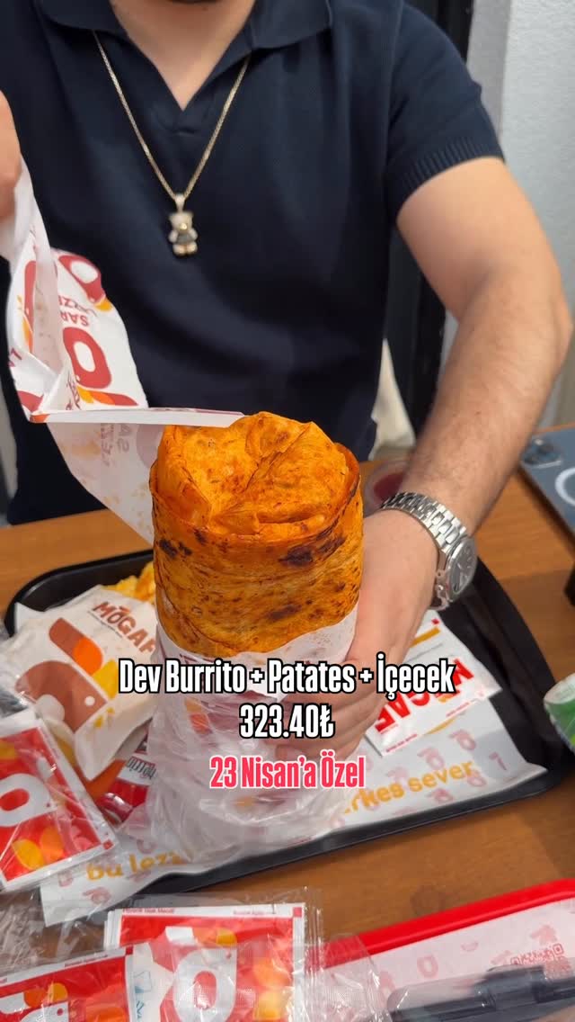 Türkiye’nin viral dürümü dev Burrito’yu yemek için @mogafdoner ‘in Kadıköy şubesine geldik #reklam 🌯…