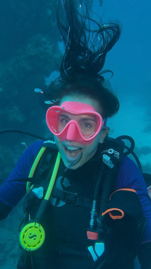 🐠🦈🐡 Did you know that reefs with cleaner wrasses have greater fish diversity? 🩺 These tiny fish play…