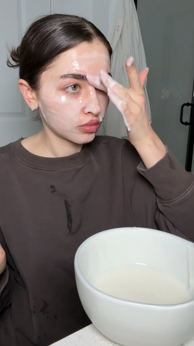 Rice works wonders 🍚✨ it’s helped my skin so much!! You can find the recipe of my rice mask at home …