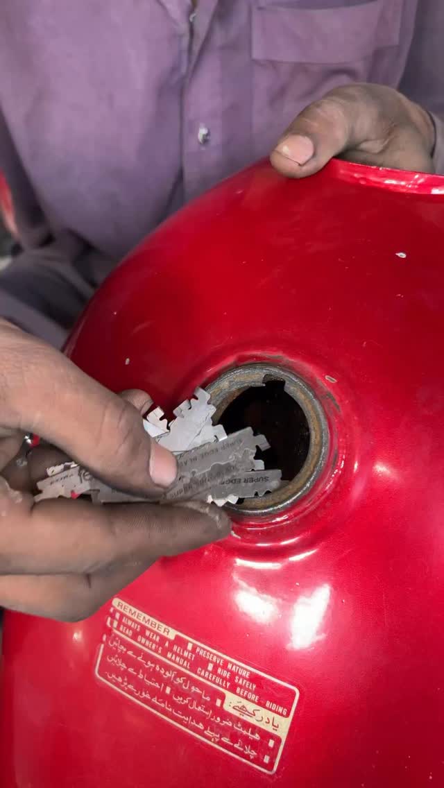 Fuel tank clean karne ka best tarika 💯✅#ustad #shahbaz #foryou #instagram