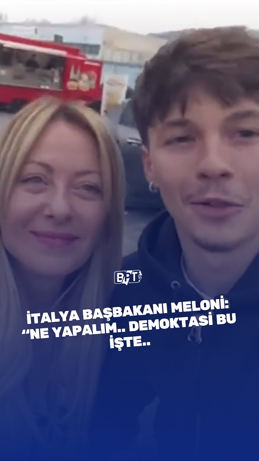 İtalya Başbakanı Meloni ile bir genç arasında geçen diyalog: - Referanduma 'hayır' oyu vereceğim. + …