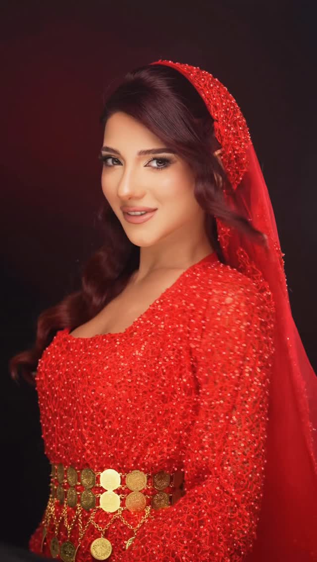 الترند الكردي من البنت الكردية ❤️💚💛. Hair: @samkaeikati Makeup: @khalid.artist