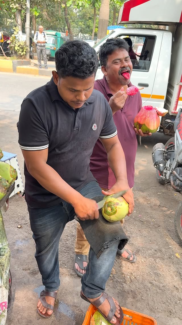 This Indian Coconut Ice Candy is Next Level! 🤯 📍Location Mumbai in India 💰Price INR 120 #fruit #coco…