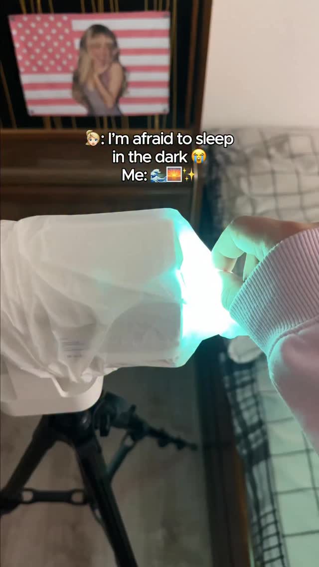 Not afraid anymore 😩😭 #sleepy #BookTok #sleeplessnight #nightlight #bedroom