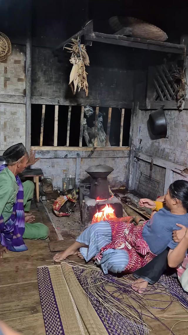 Penampakan yang lewat jendela