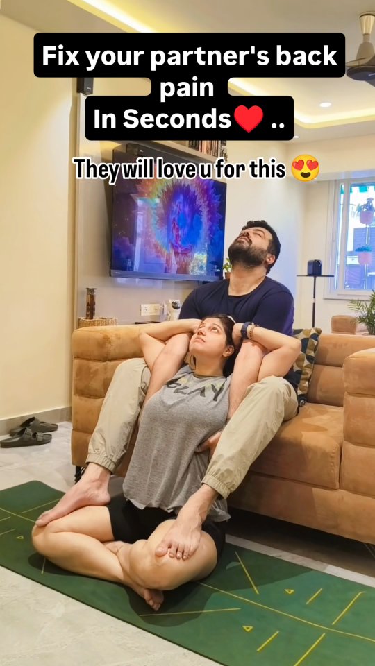 Fix your partner's back pain and watch their whole body relax😇 This move decompresses the entire spi…