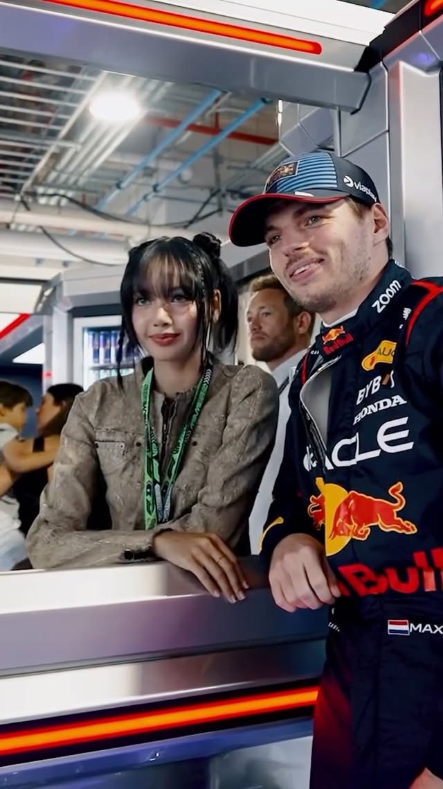 When worlds collide @lalalalisa_m 🤝 #F1 #RedBullRacing #MiamiGP ⏮️ 2024