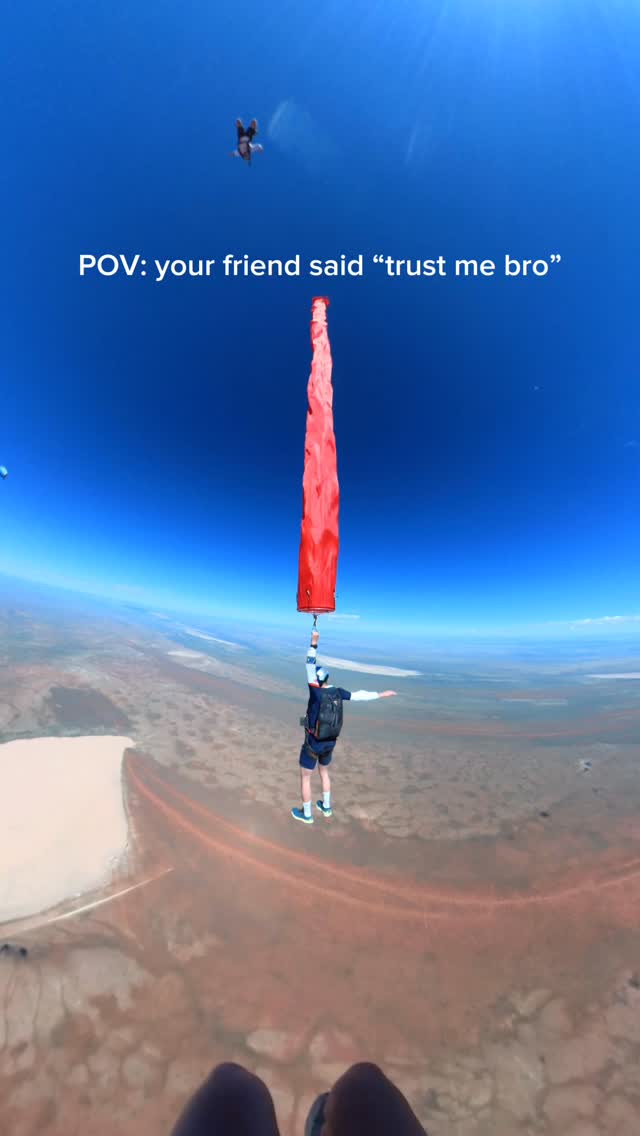 POV: your friend said „trust me bro“ 😅 Jumping with a tube always is a bit scary and can lead to pro…