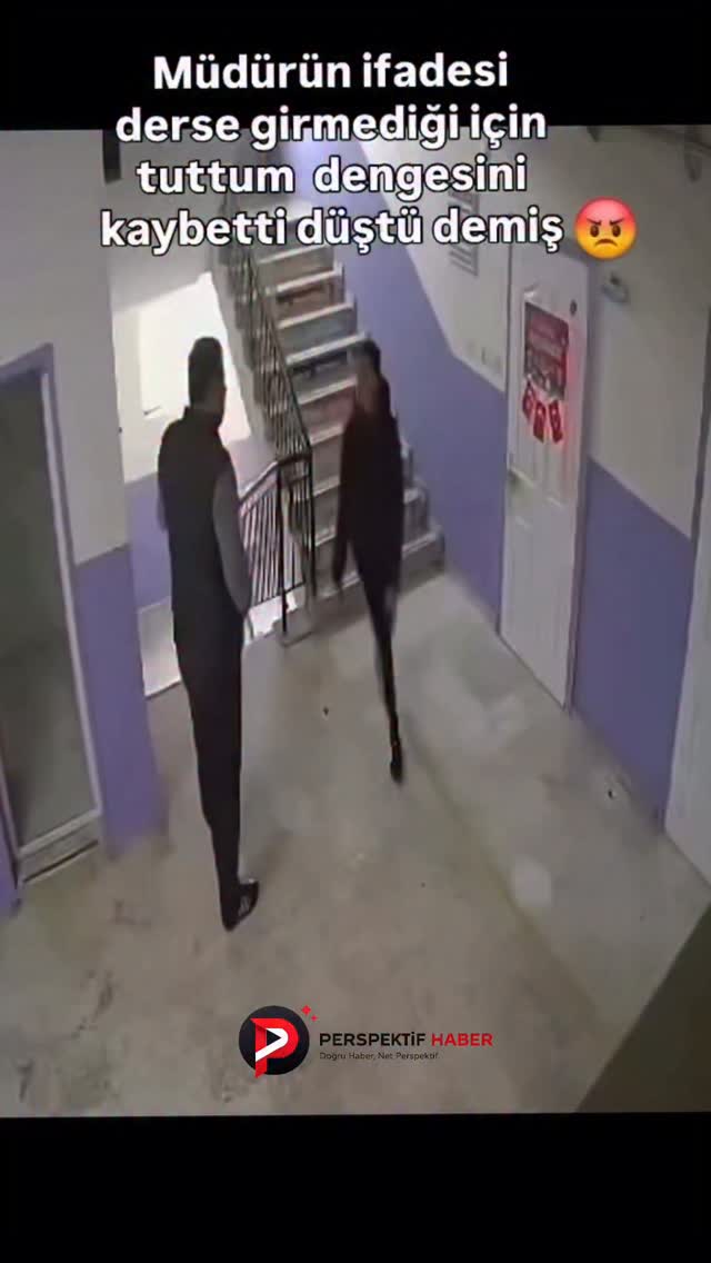 İddiaya göre, okulda yaşanan olayda bir öğrencinin merdivenlerden düşmesiyle ilgili olarak okul müdü…