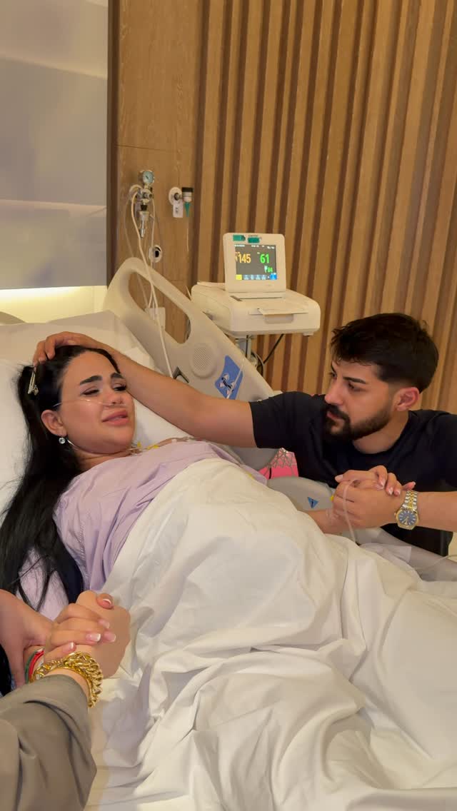 “Bugün kalbimiz, hayatımızın en güzel mucizesini bekliyor… Seni henüz kucağımıza almadık ama sevgini…