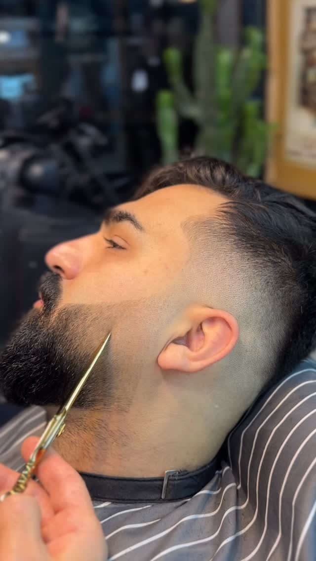 Follow me 🫡 #cologne #barbershop #friseurdüsseldorf #friseurköln
