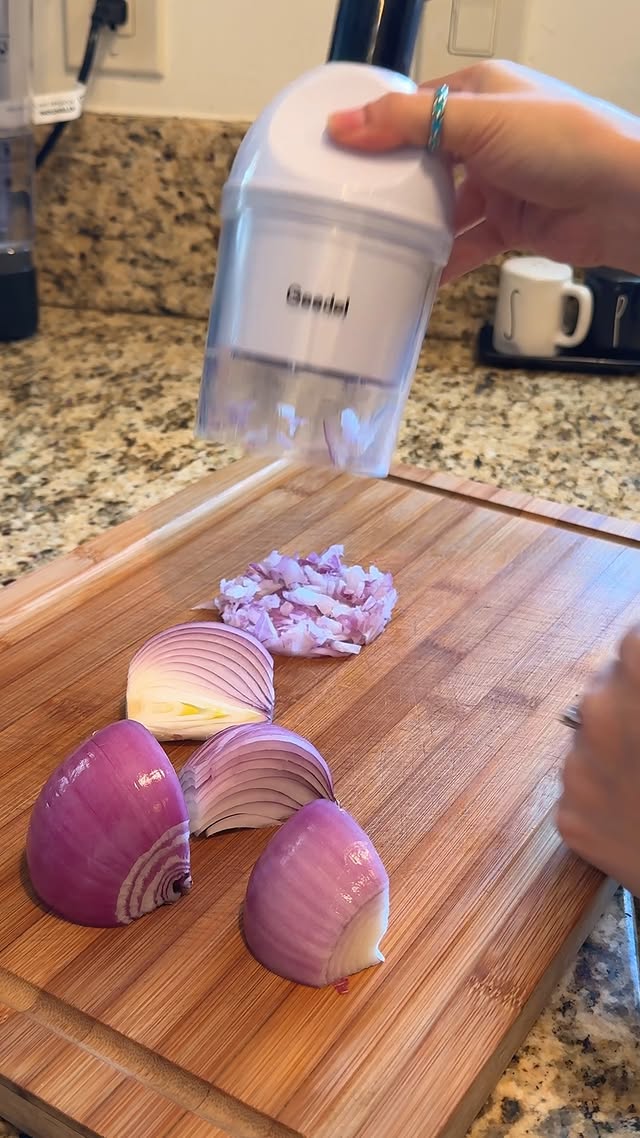 Link in bio. Finely chop ingredients in seconds 🔪✨