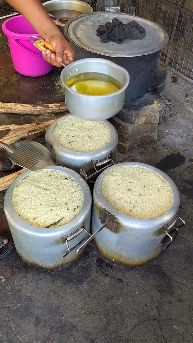 Nagpur Mein banti hai kukar Dam Biryani to aap log dekh Sakte Hamari 15 kg ki biryani banne ja rahi …