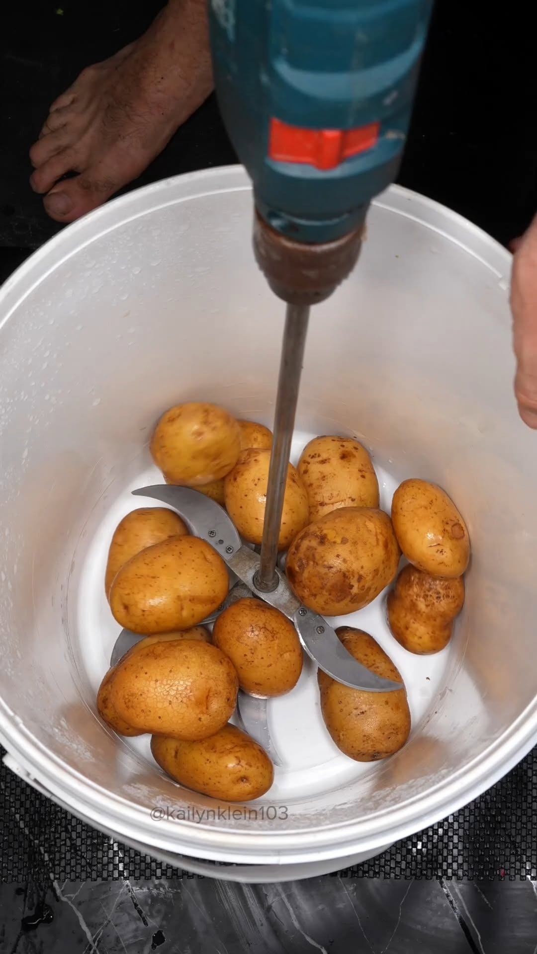 Faster way to cut your potatoes #lifehack #mealprep #food