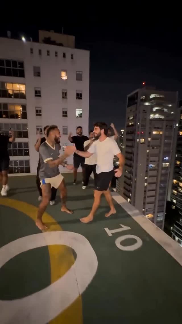 Gostou da música do vídeo? Ouça “Morena Rara” no Spotify #morenarara